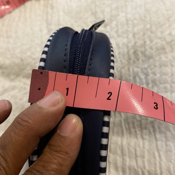 Estée Lauder 3-piece Travel Makeup, Storage, Toiletries Bag Set, Navy and White - Picture 16 of 16